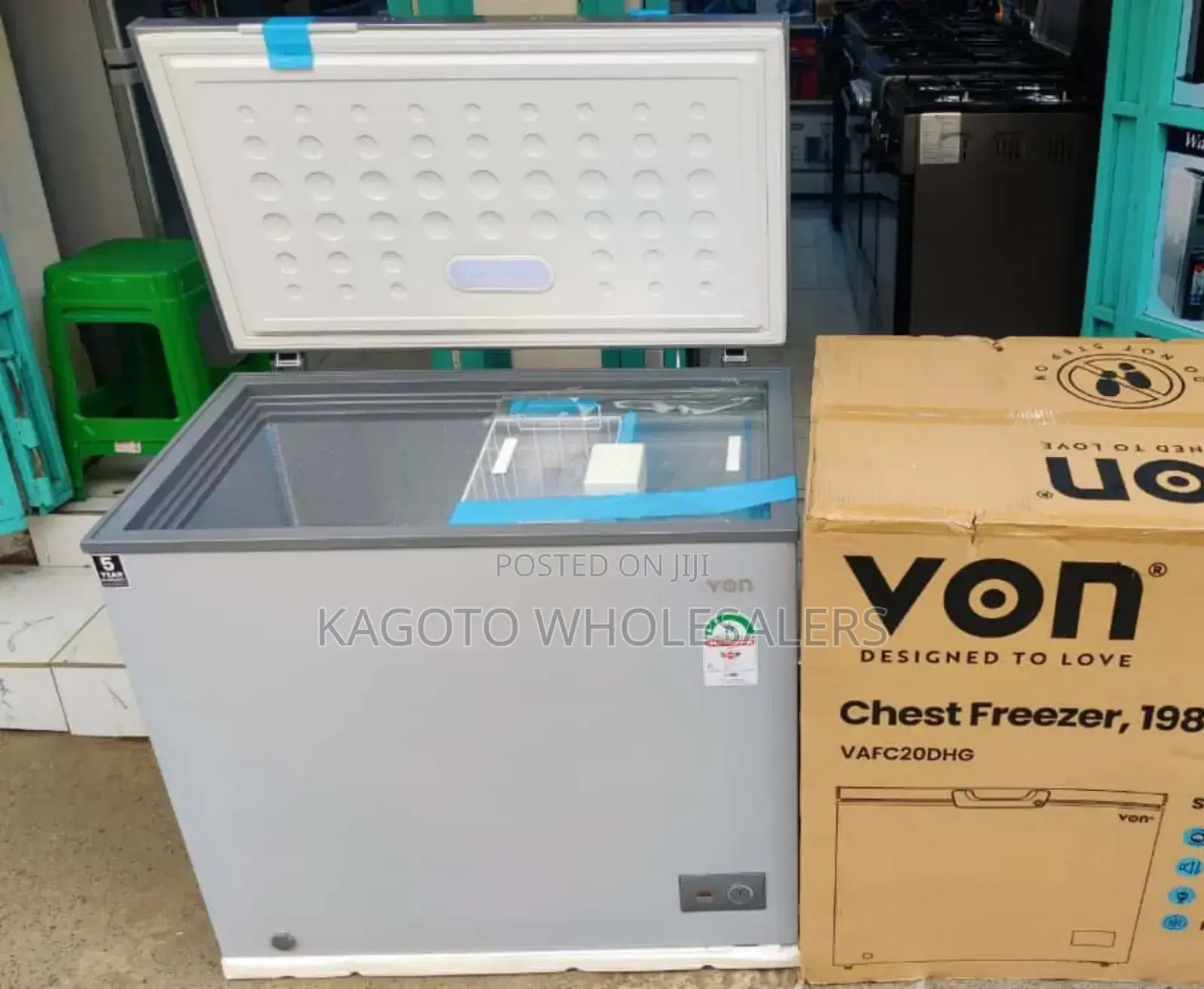 198litres Von Chest Deep Freezer / Silver Color Vf/R/168