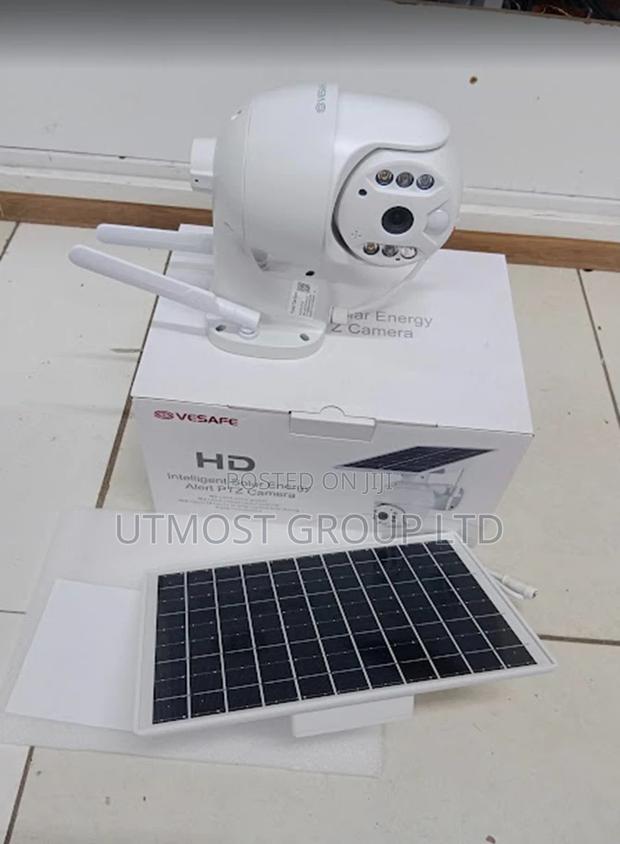 Wire-Free Ubox Wireless Sim Card Solar 4g Secrity Camera - main view