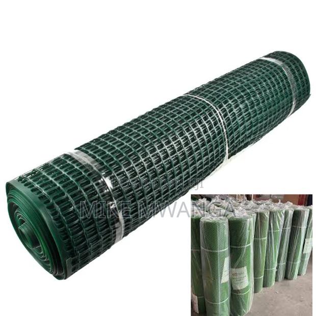 Debris Containment (1m X 25m) Plastic Mesh Rolls - main view