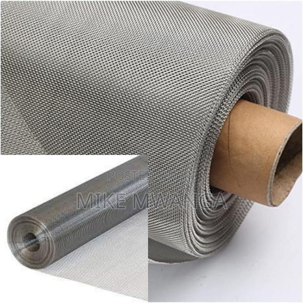 18-Gauge Stainless Steel Mesh Roll (30m)