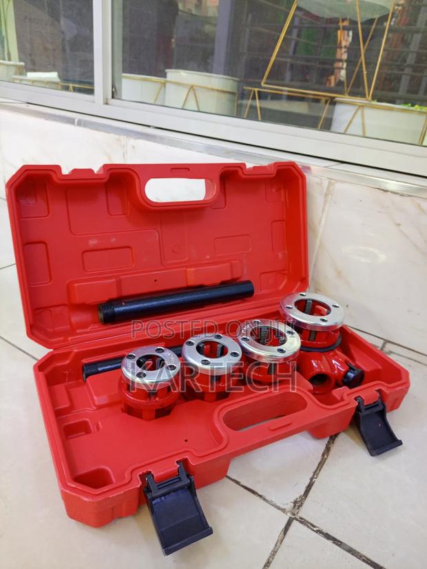 Portable Ratchet Die Stock/Pipe Threader Kit 1/2" - 1-1/4"