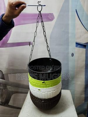 Palomino Plant Hanging Plastic Container (Different Colours) - thumbnail 2