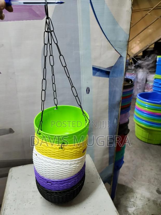 Palomino Plant Hanging Plastic Container (Different Colours) - thumbnail 6