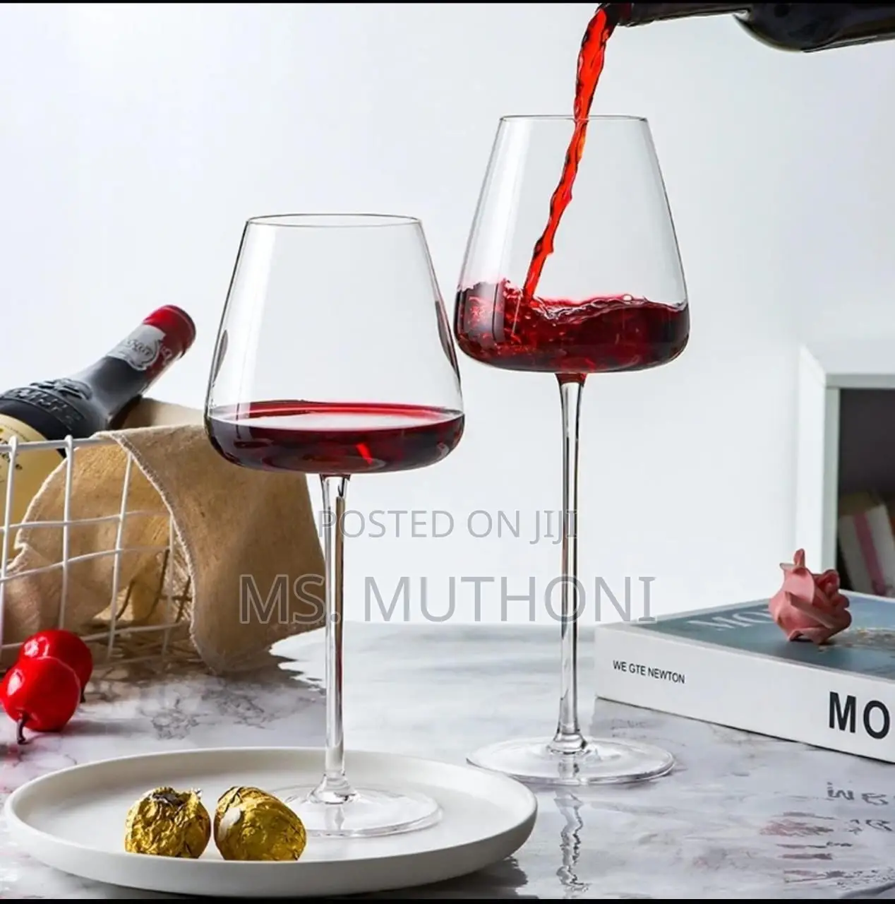 2 High Quality Long Stem Clear Wine Glasses.