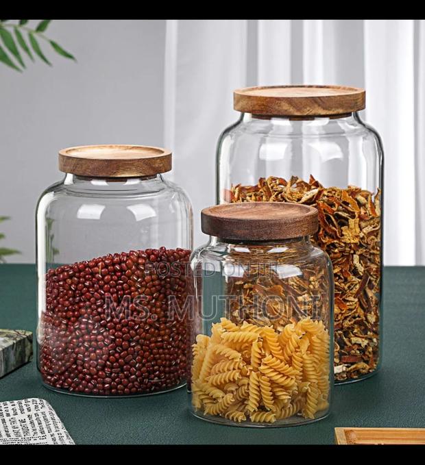 Large Capacity Borosilicate Glass Storagejar With Acacia Lid