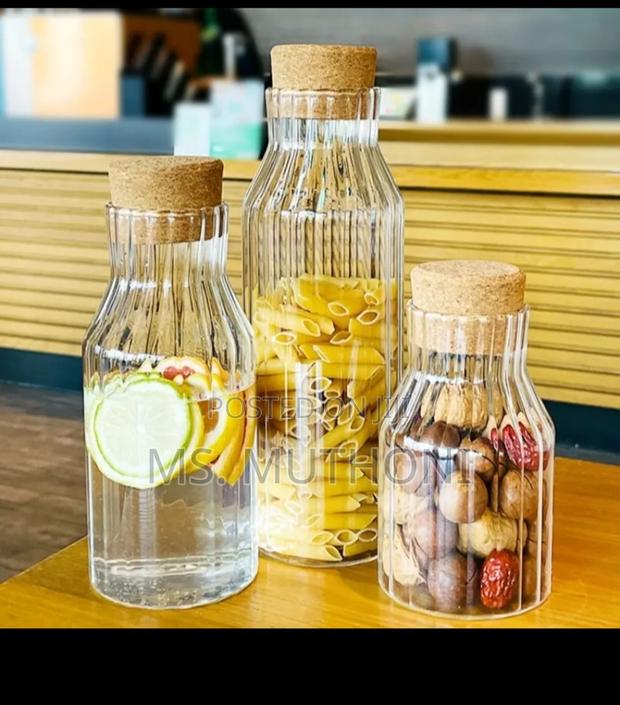 Borosilicate Glass Storage Jar With Acacia Wooden Cork Lid