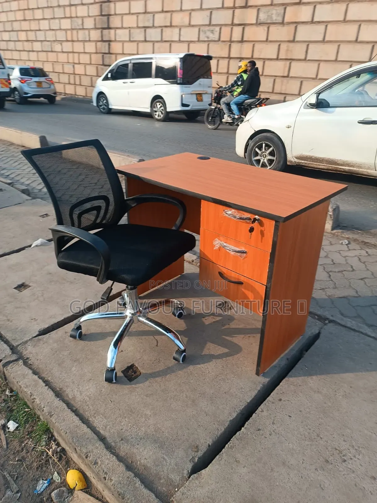 Swivel Mesh Office Chair With Lockable Office Desk Brown Hc4