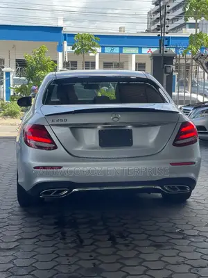 Mercedes-Benz E250 2018 Silver