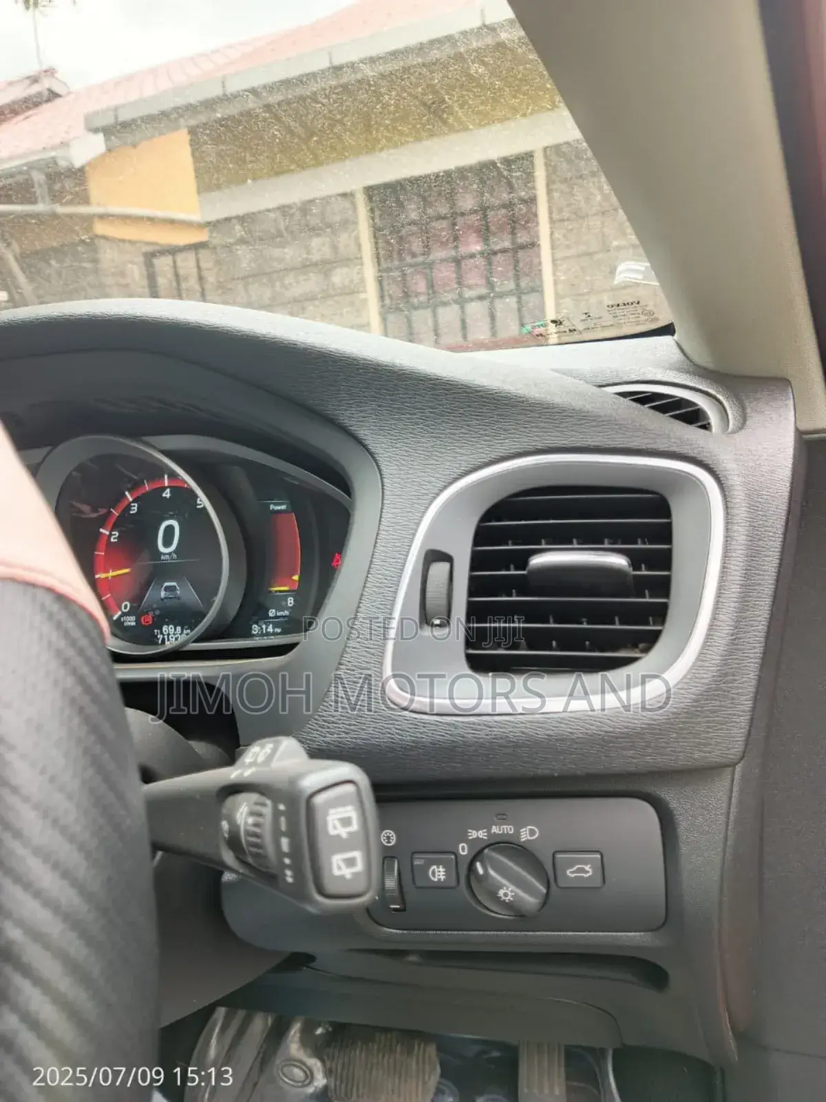 Volvo V40 2015 Red