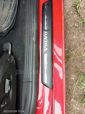 Volvo V40 2015 Red