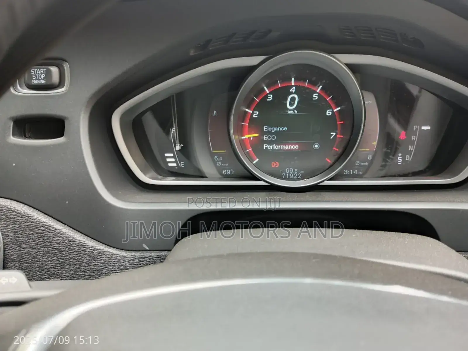 Volvo V40 2015 Red
