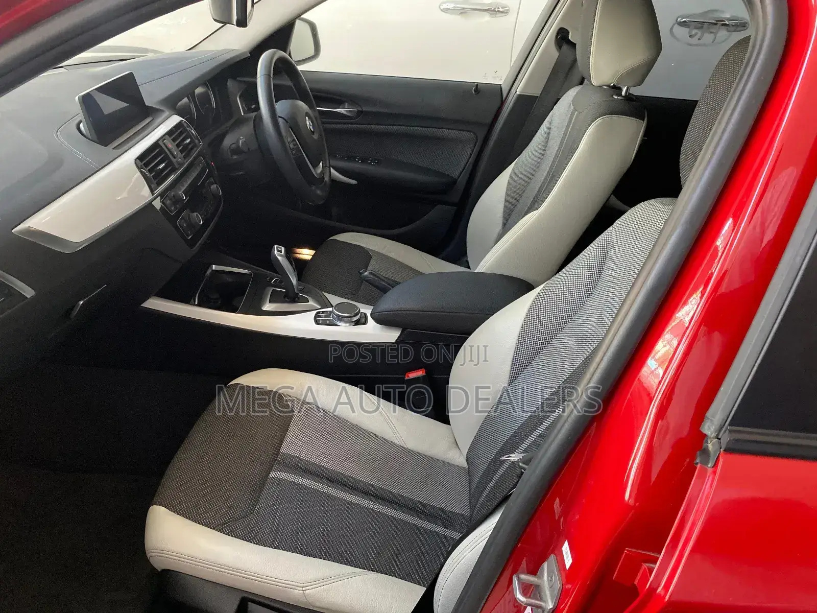 BMW 118i 2018 Red