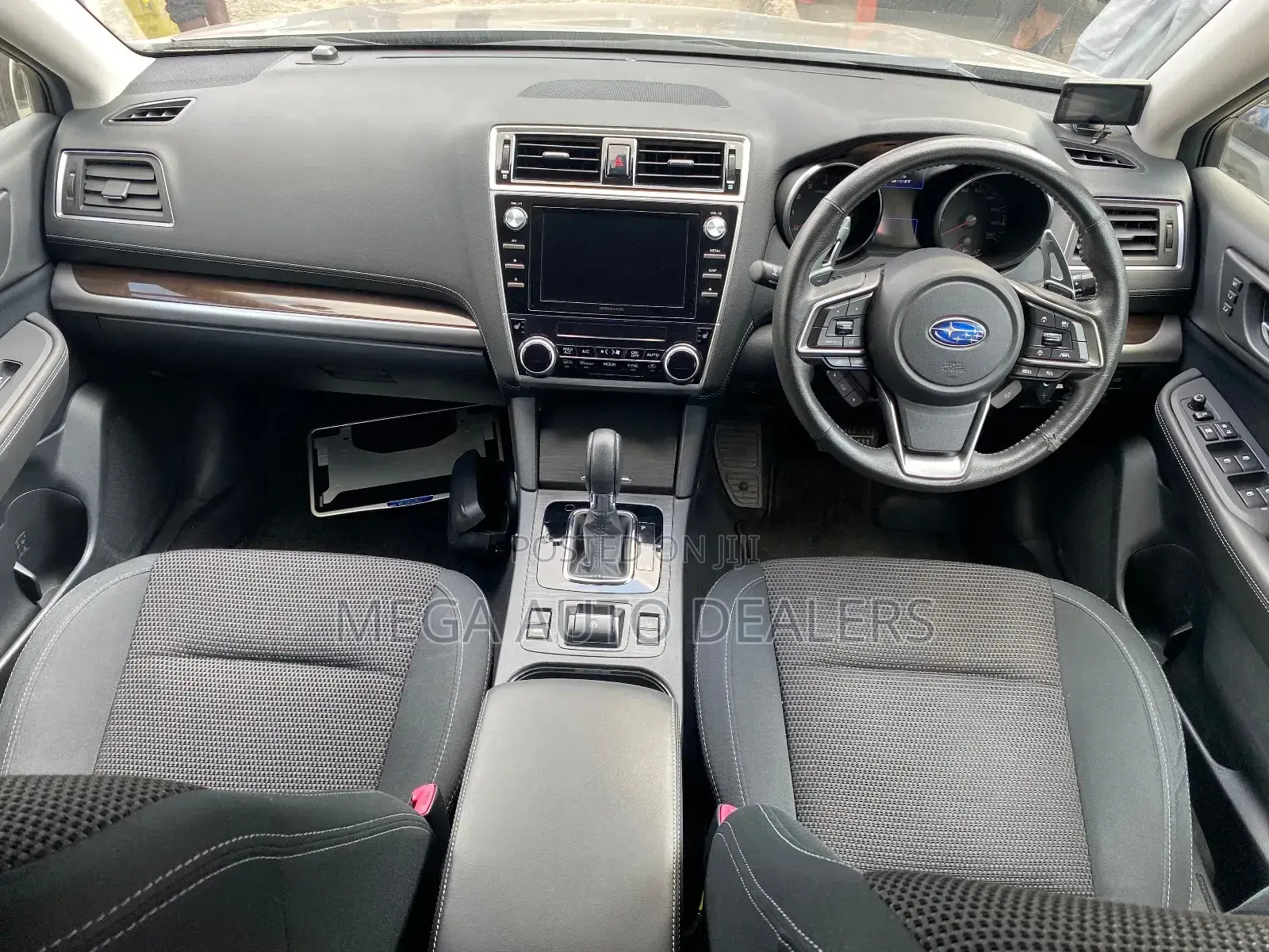 Subaru Outback 2018 Gray