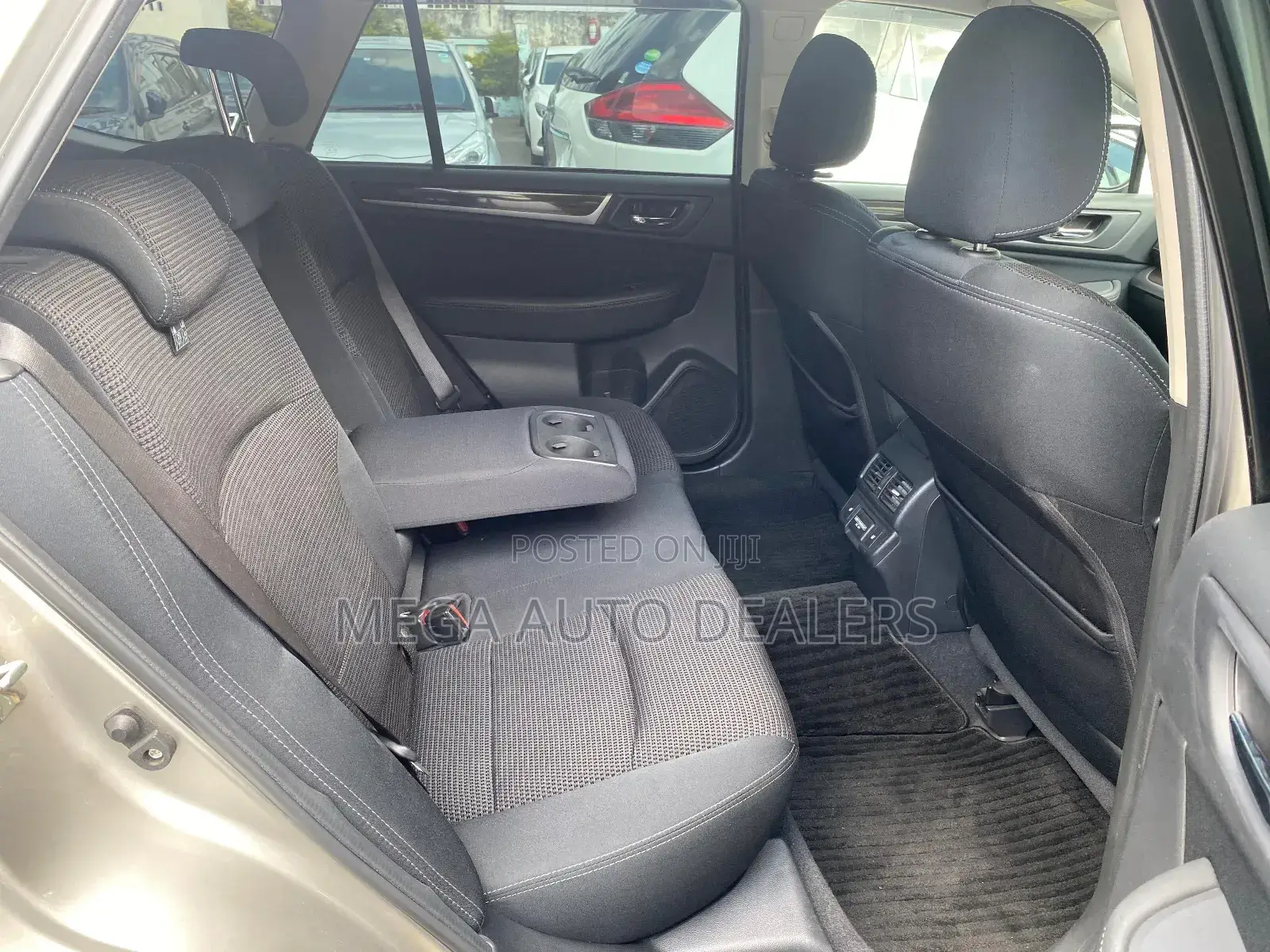 Subaru Outback 2018 Gray