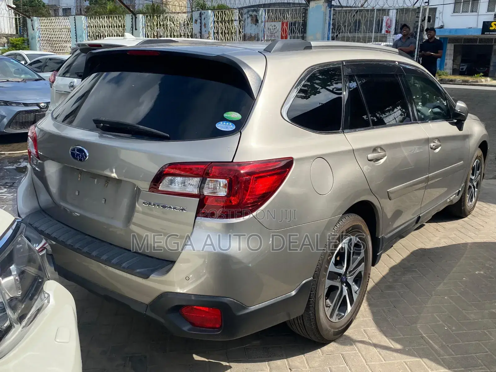 Subaru Outback 2018 Gray