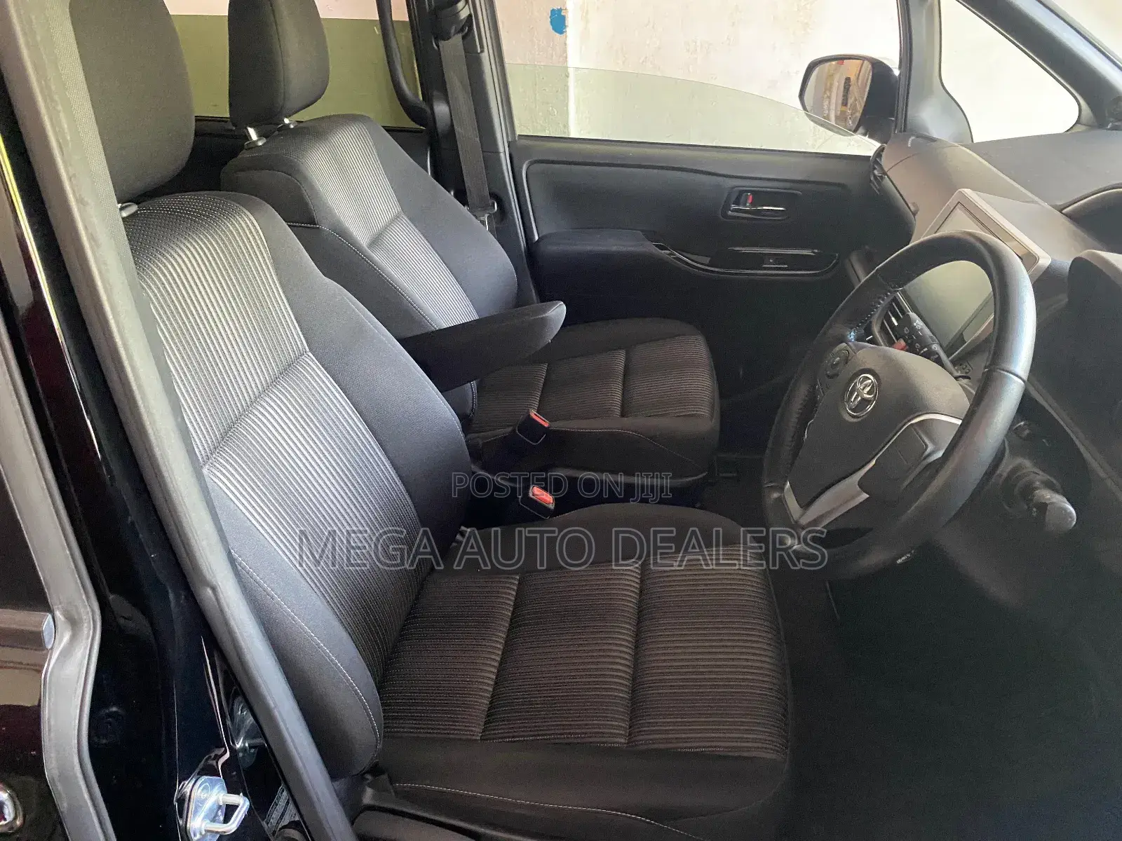 Toyota Voxy 2018 Black