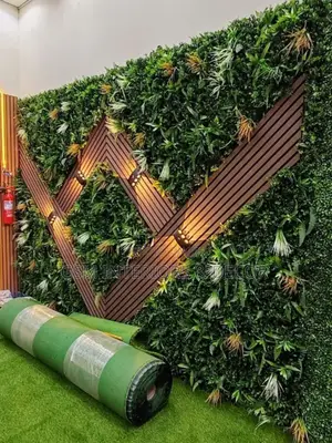 Artificial Green Wall.Panels in Boxwood