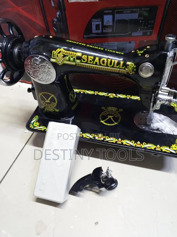 Seagull Sewing Machine - main view