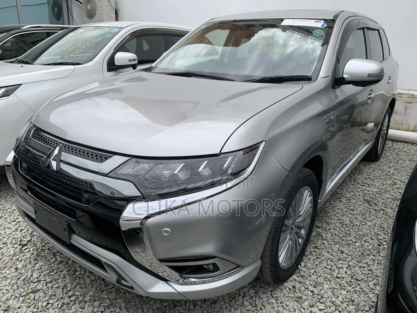 Mitsubishi Outlander 2.0 PHEV AWD 2018 Silver
