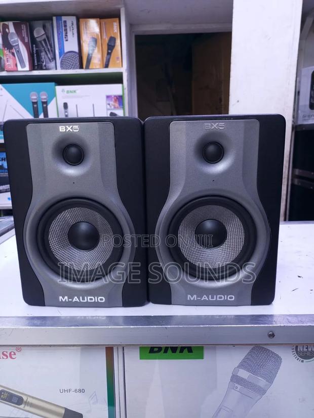 Studio Monitor Bx5- Carbon - main view