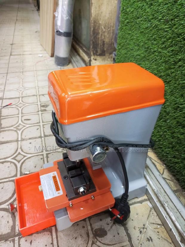 Most Reliable Small Key Cutting Machine - main view