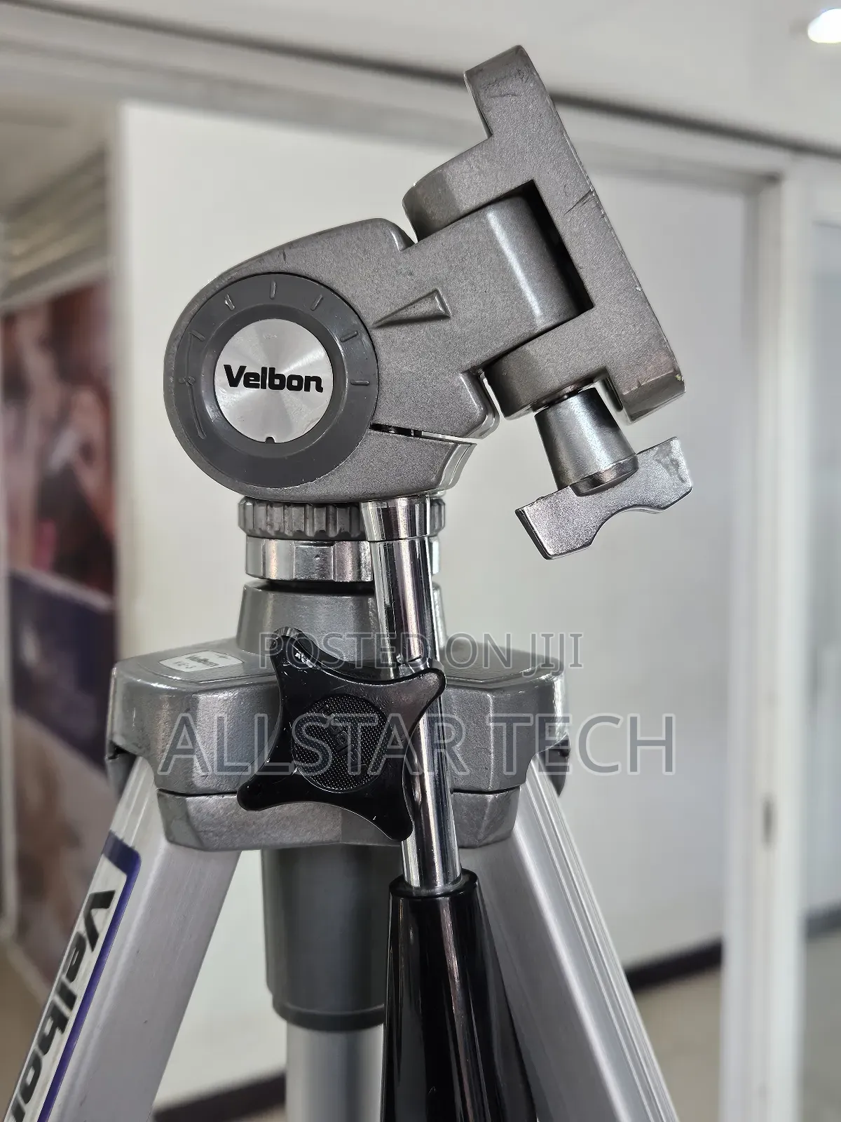 Velbon Ve-3 Professional Aluminum Tripod