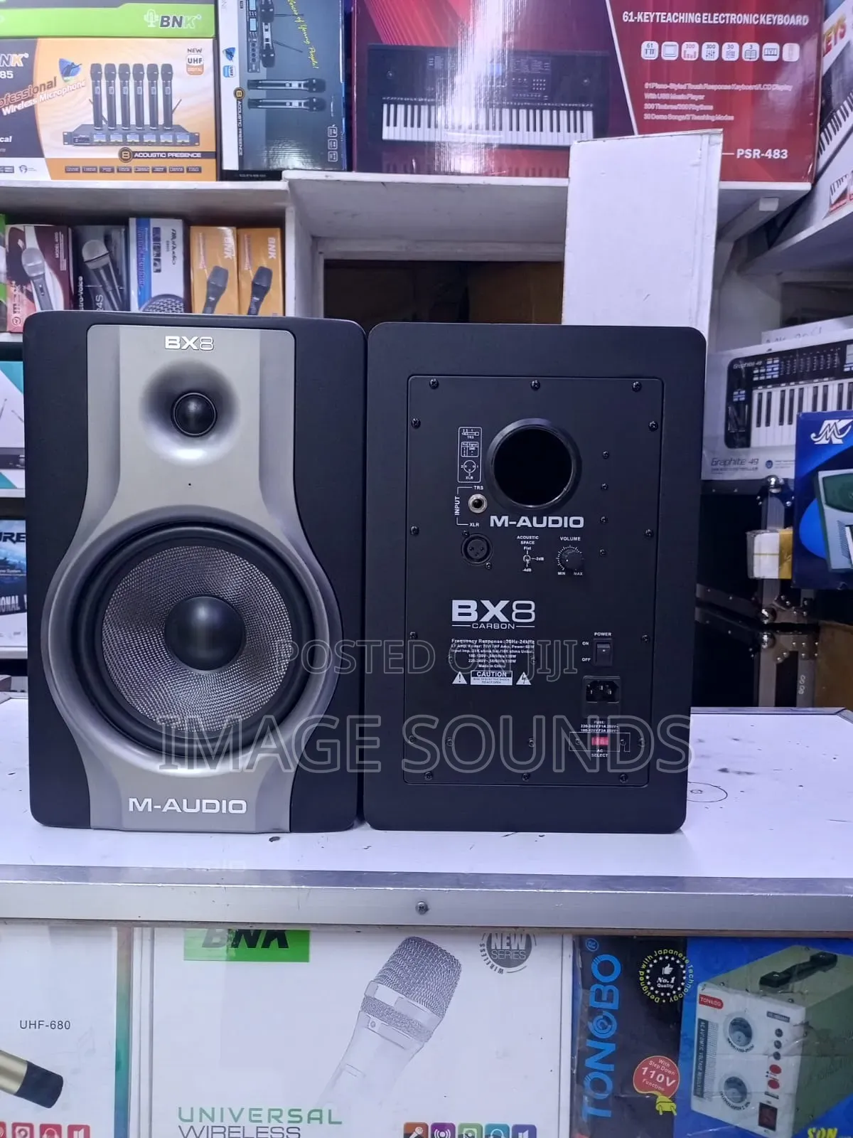 Bx8 Carbon M- Audio Studio Mixer