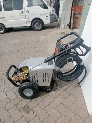 Brand New Hisaki Pressure Washer Machine/3450psi