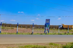 Commercial Plots Touching the Tarmac ^Pww