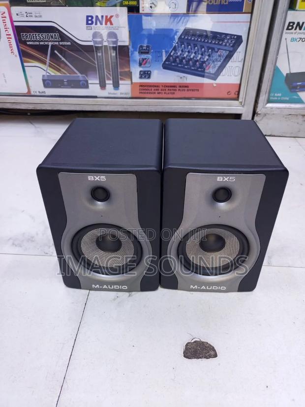 Bx5-C Carbon 5" Studio Monitor Active SPK
