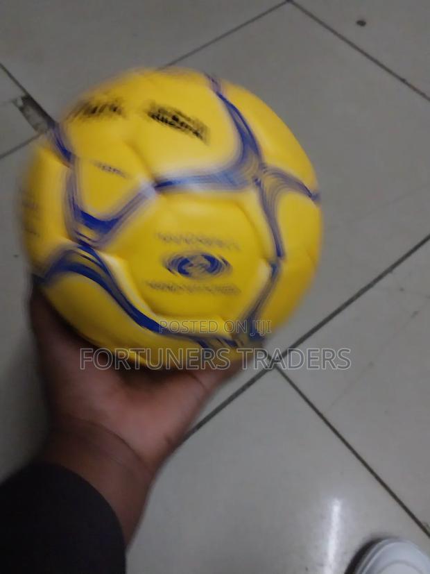 Size 2 Handball Mikasa