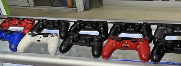 Ex Uk Original Playstation 4 Pads - thumbnail 2
