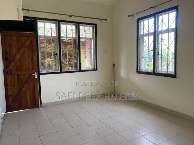 4bdrm Maisonette in Nyali for rent - thumbnail 19
