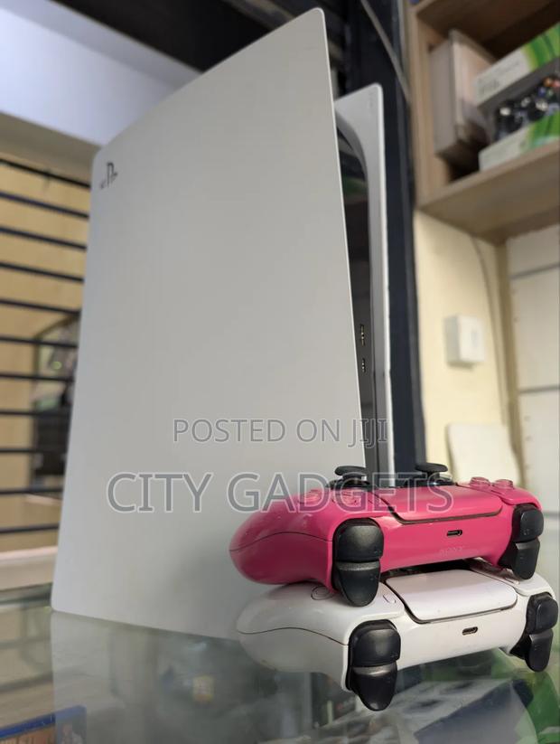 Ps5 Used With Two Controllers Digital Console - thumbnail 2