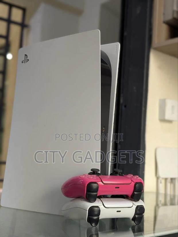Ps5 Used With Two Controllers Digital Console - thumbnail 3