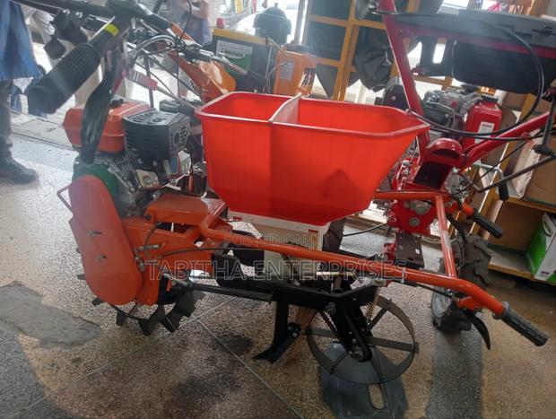 Seed Planter/Petrol Driven Seed Planter - main view