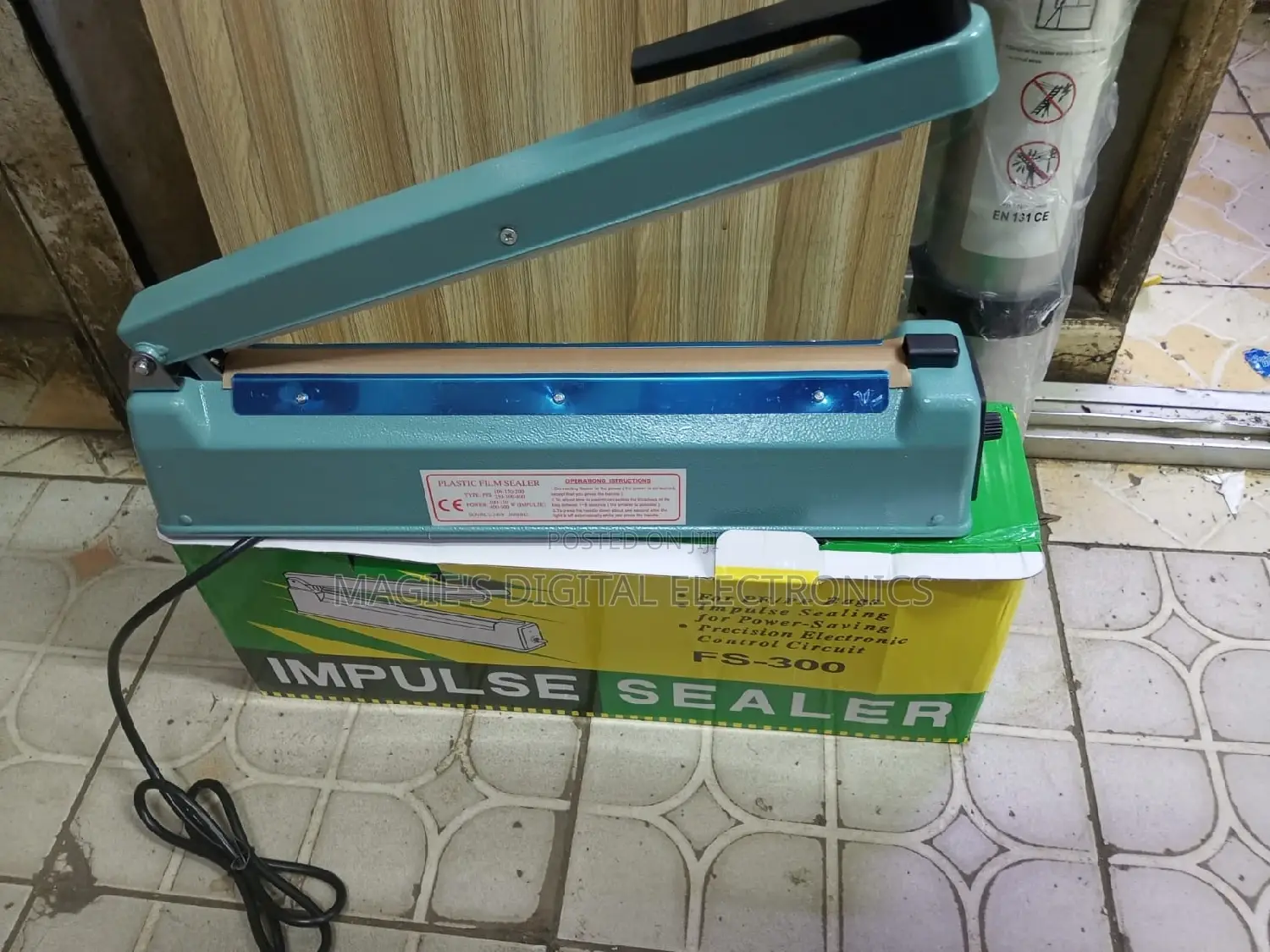 Well Performing Fs300 Metallic Impulse Sealer