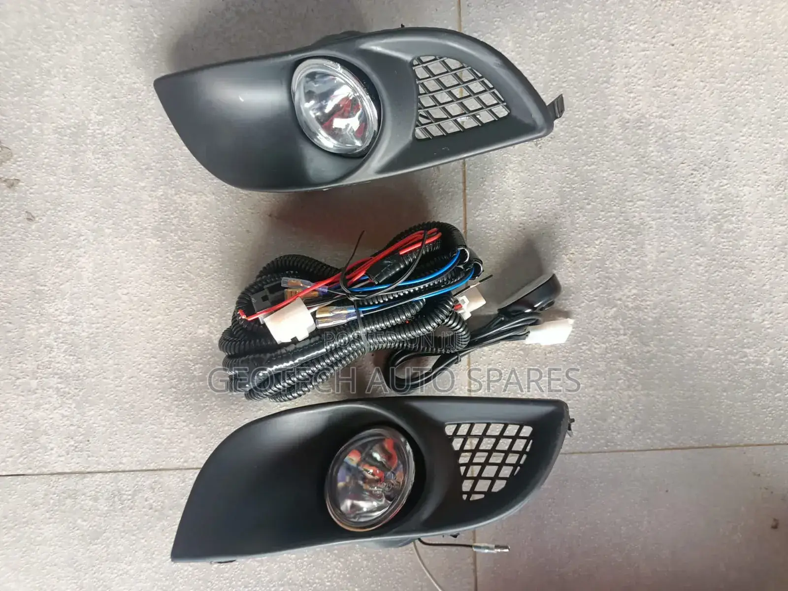 Toyota Vitz 2003 Foglights Available