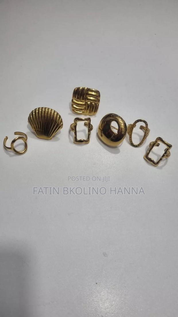 Beautiful Chunky Rings Each 800