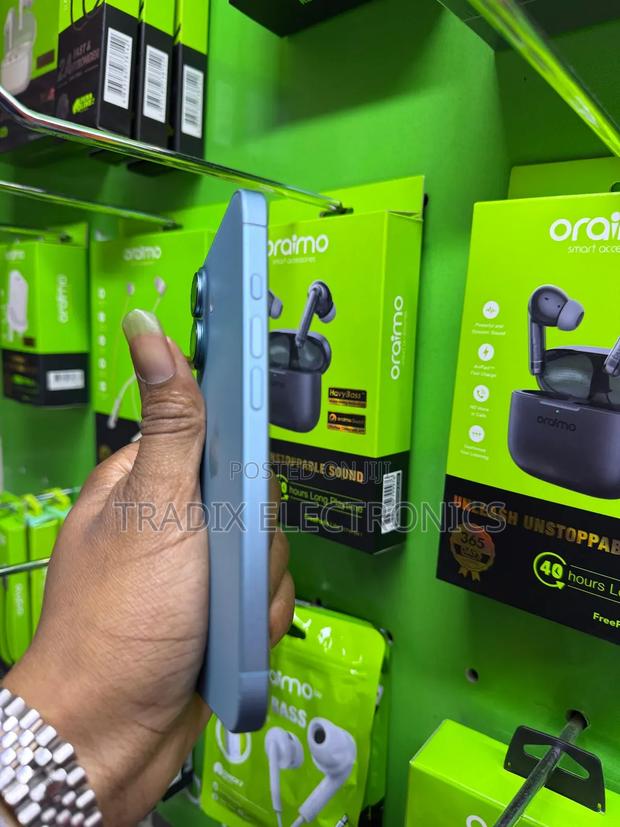 Apple iPhone 16 128 GB Green - thumbnail 3