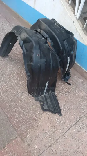 Fender Liner Toyota Sienta Nhp170