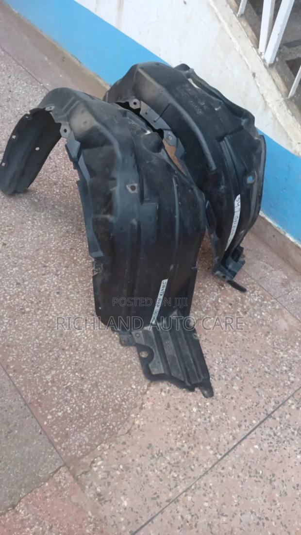 Fender Liner Toyota Sienta Nhp170