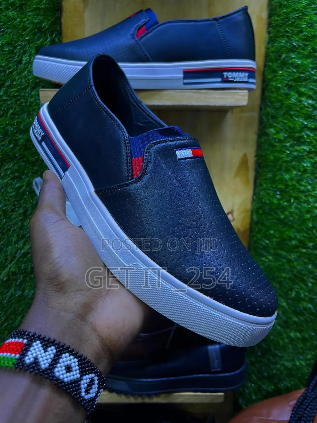 Tommy Hilfiger  1aceless

Size 40 - 46