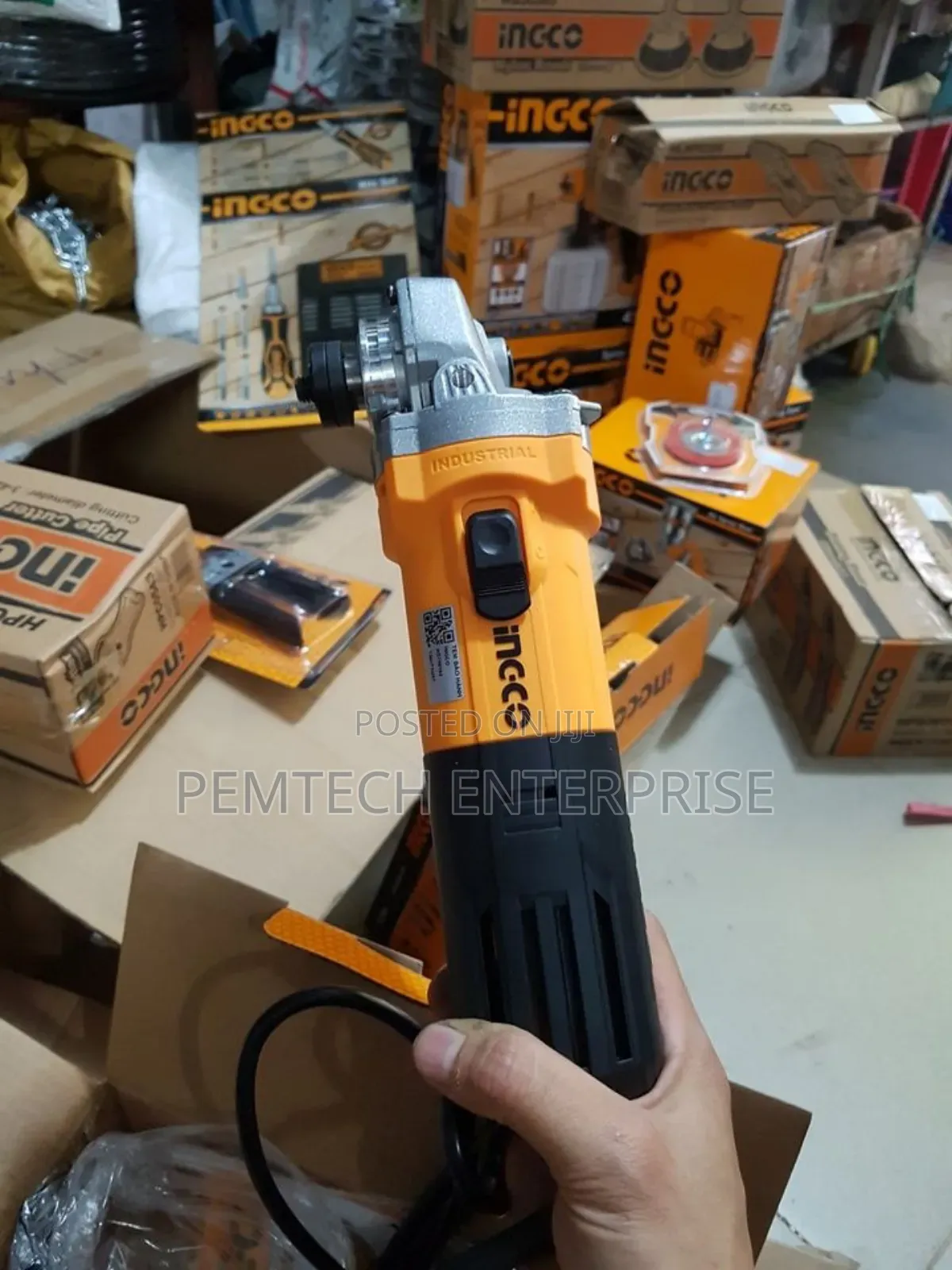 750w 100mm (4') Angle Grinder Ingco Ag750182