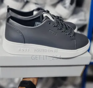 Boss Casuals 
Sizes 40-45