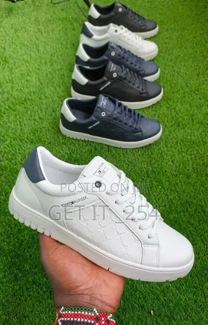 *Tommy Hilfiger Restocked Fully*
*Size 40---45*