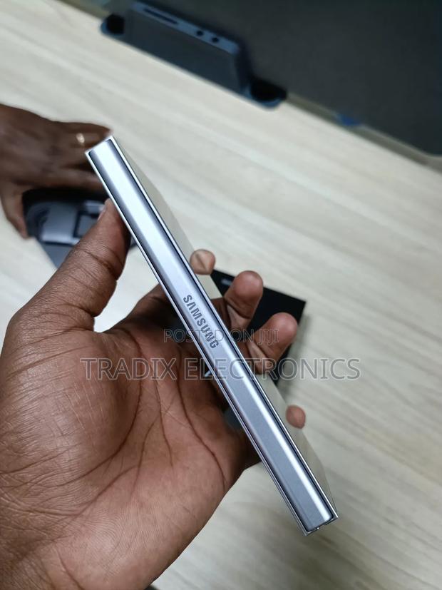Samsung Galaxy Z Fold6 256 GB Silver - thumbnail 3