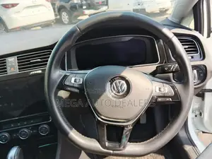 Volkswagen Golf 2018 White