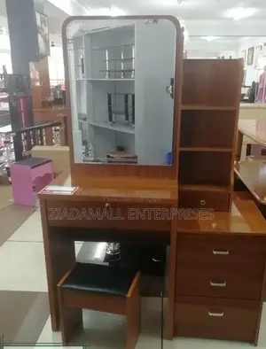 Elegant Brown Dressing Table With Smooth Sliding Mirror