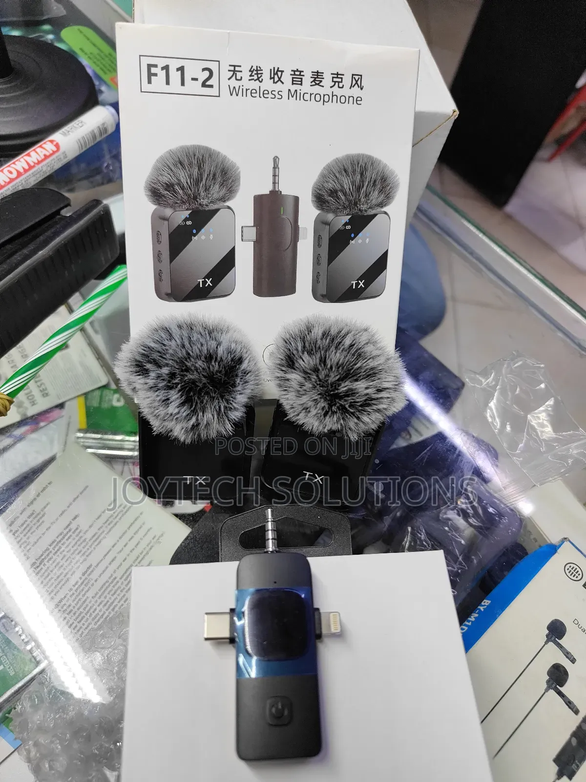 Smartphone Lapel/Lavalier F11-2 Microphone.